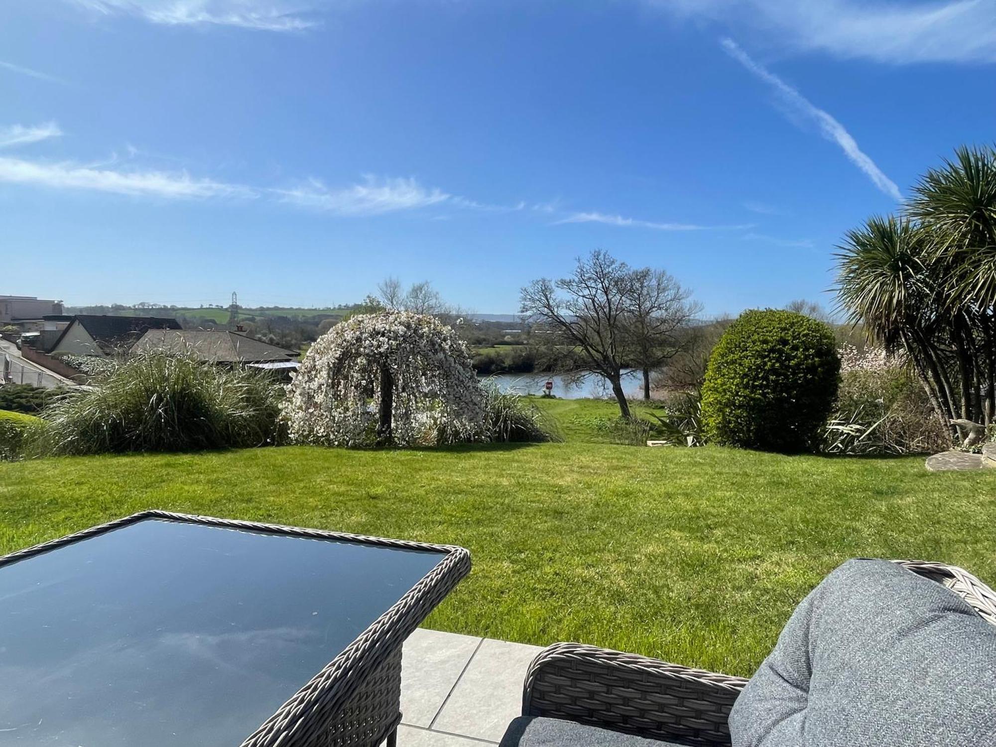 River Retreat Apartment Exeter - River Views & Parking Exterior foto